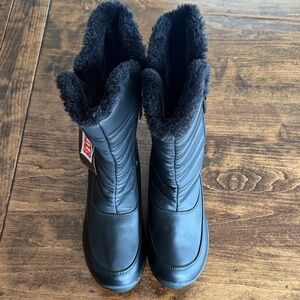 New Totes Women's Jennifer Black Boots Size 9 Wide